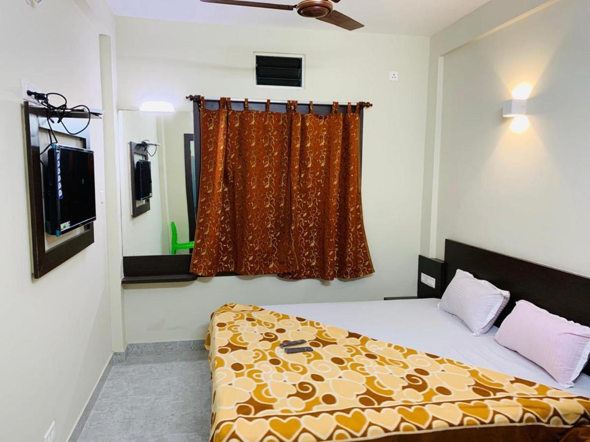 Strategic Inn Purî Extérieur photo
